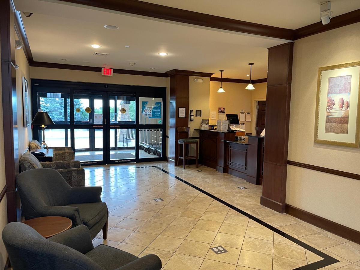 Staybridge Suites Milwaukee West-Oconomowoc By Ihg Luaran gambar