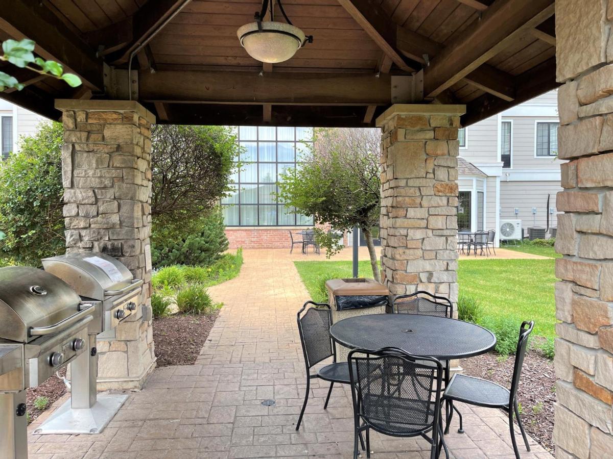 Staybridge Suites Milwaukee West-Oconomowoc By Ihg Luaran gambar