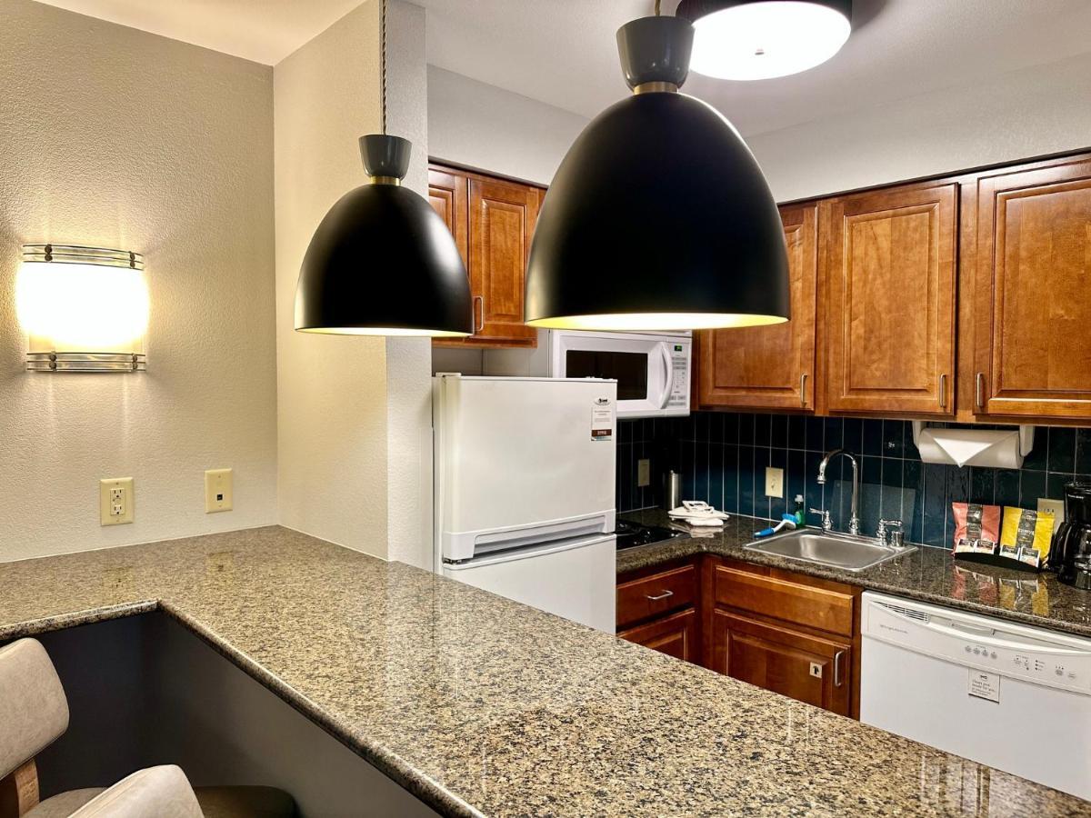 Staybridge Suites Milwaukee West-Oconomowoc By Ihg Luaran gambar