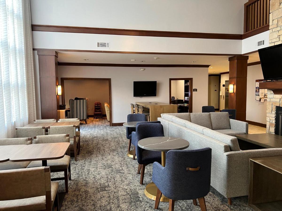Staybridge Suites Milwaukee West-Oconomowoc By Ihg Luaran gambar