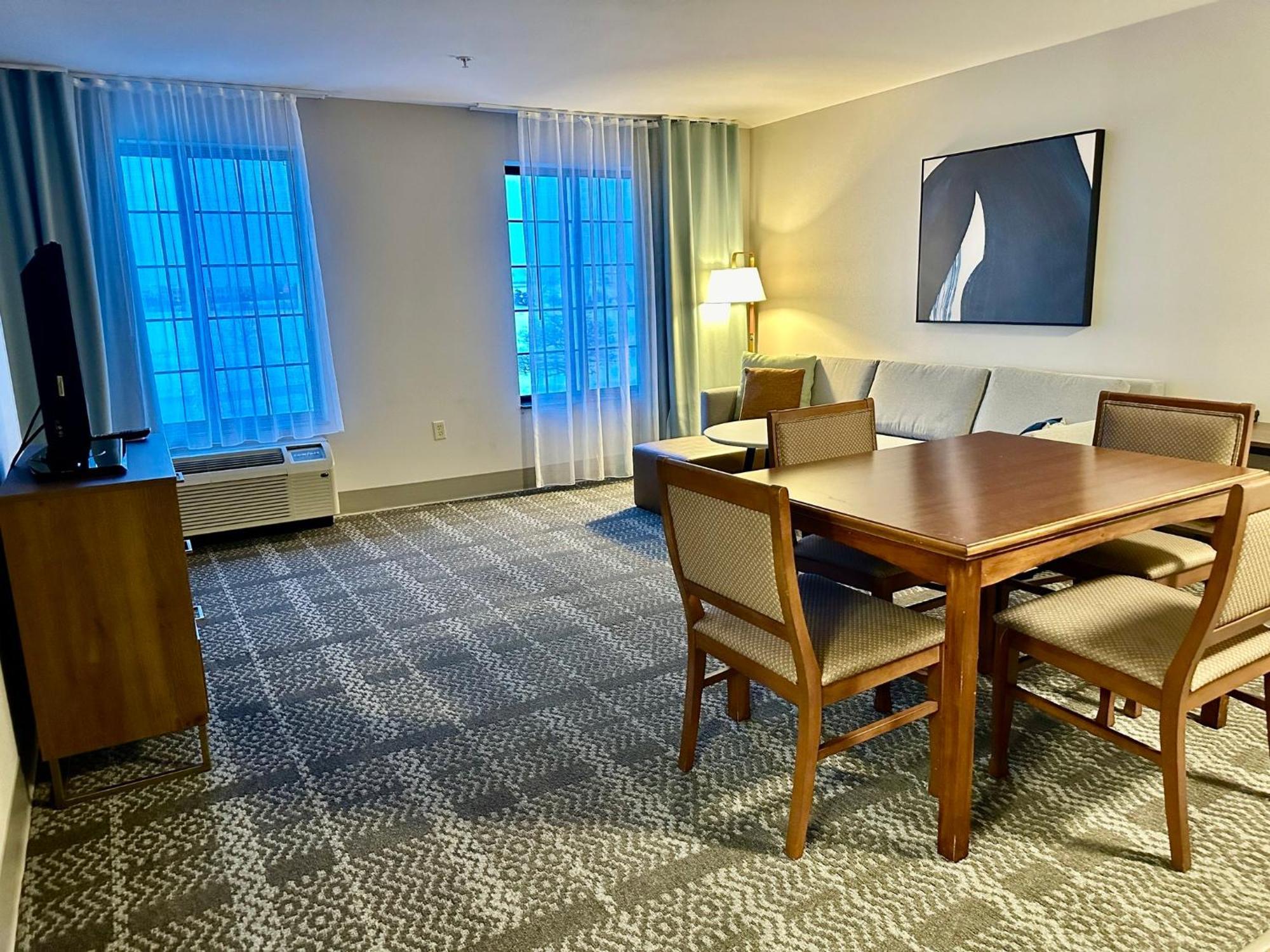 Staybridge Suites Milwaukee West-Oconomowoc By Ihg Luaran gambar