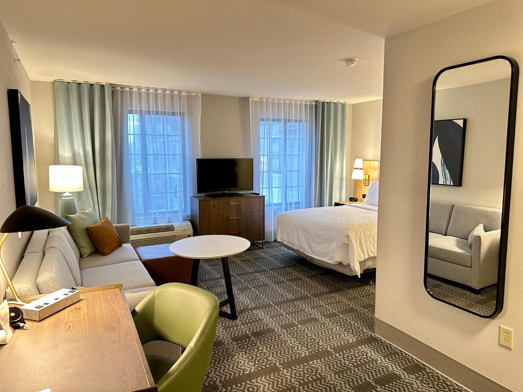 Staybridge Suites Milwaukee West-Oconomowoc By Ihg Luaran gambar
