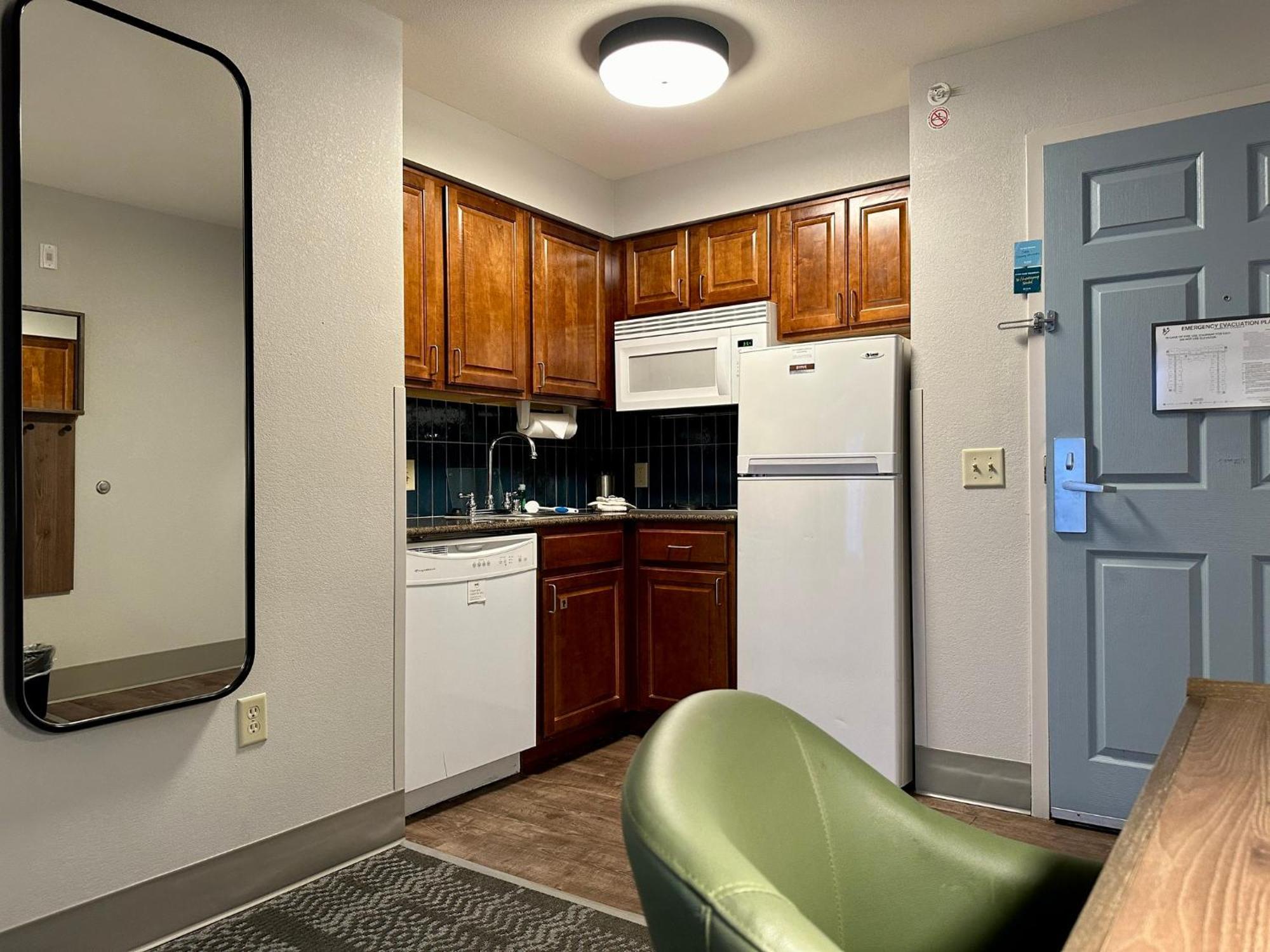 Staybridge Suites Milwaukee West-Oconomowoc By Ihg Luaran gambar