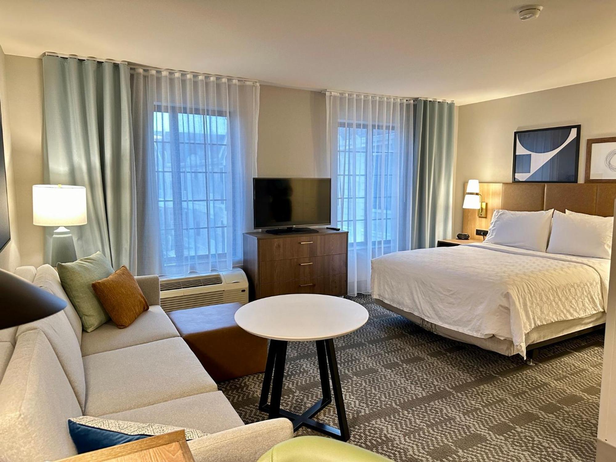 Staybridge Suites Milwaukee West-Oconomowoc By Ihg Luaran gambar