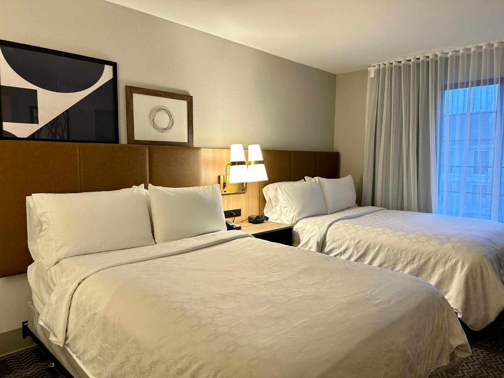 Staybridge Suites Milwaukee West-Oconomowoc By Ihg Luaran gambar