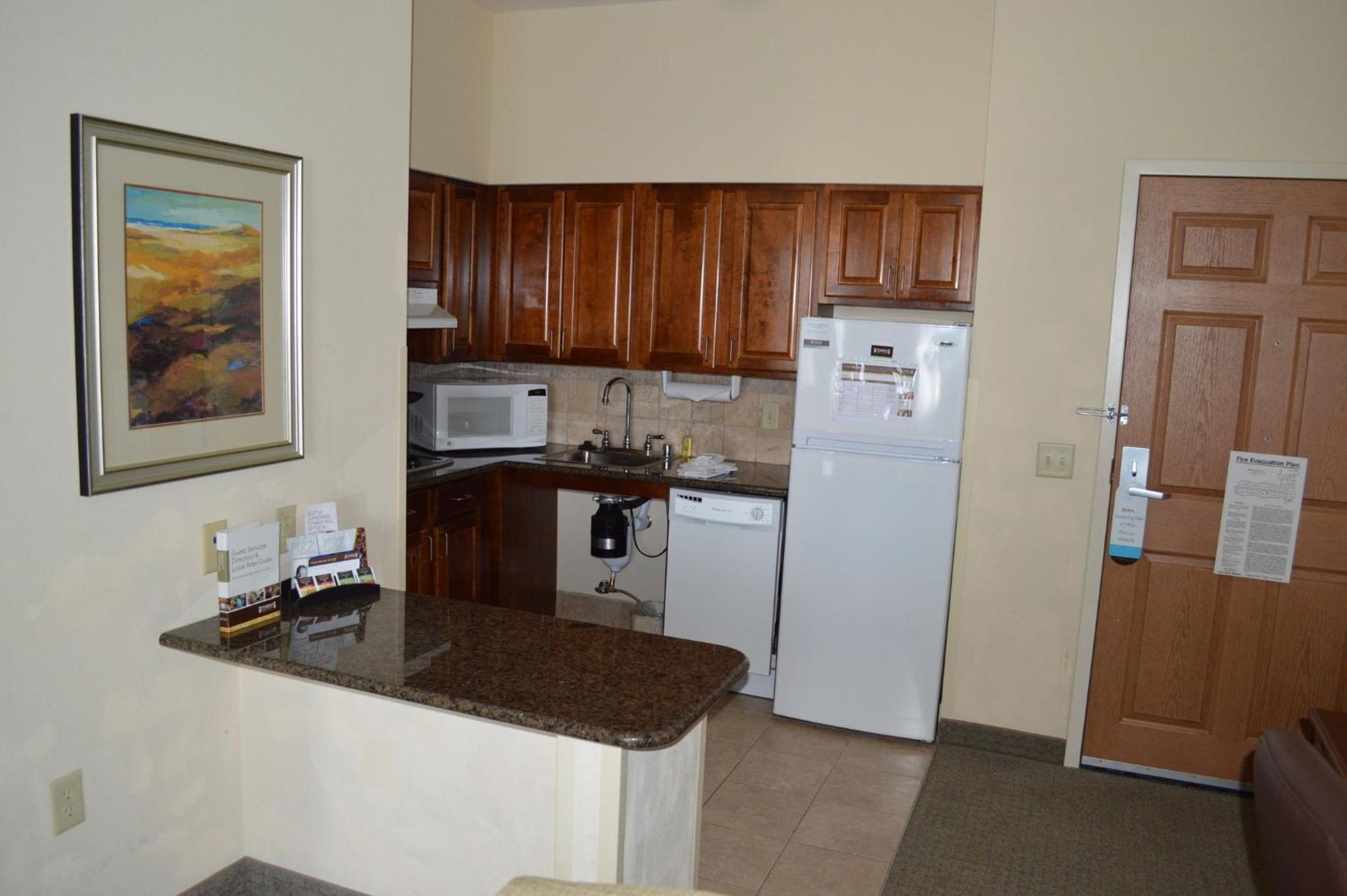 Staybridge Suites Milwaukee West-Oconomowoc By Ihg Luaran gambar