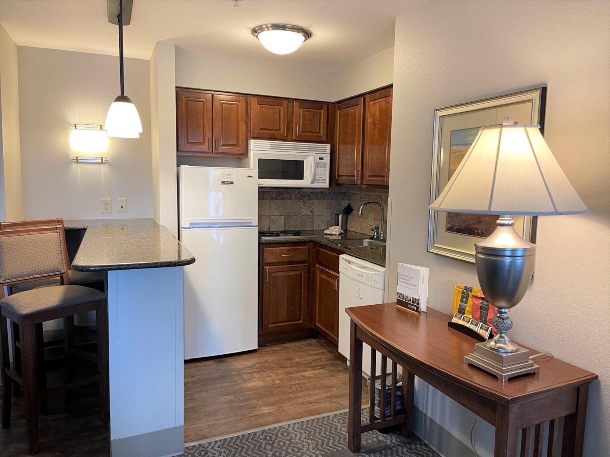 Staybridge Suites Milwaukee West-Oconomowoc By Ihg Luaran gambar