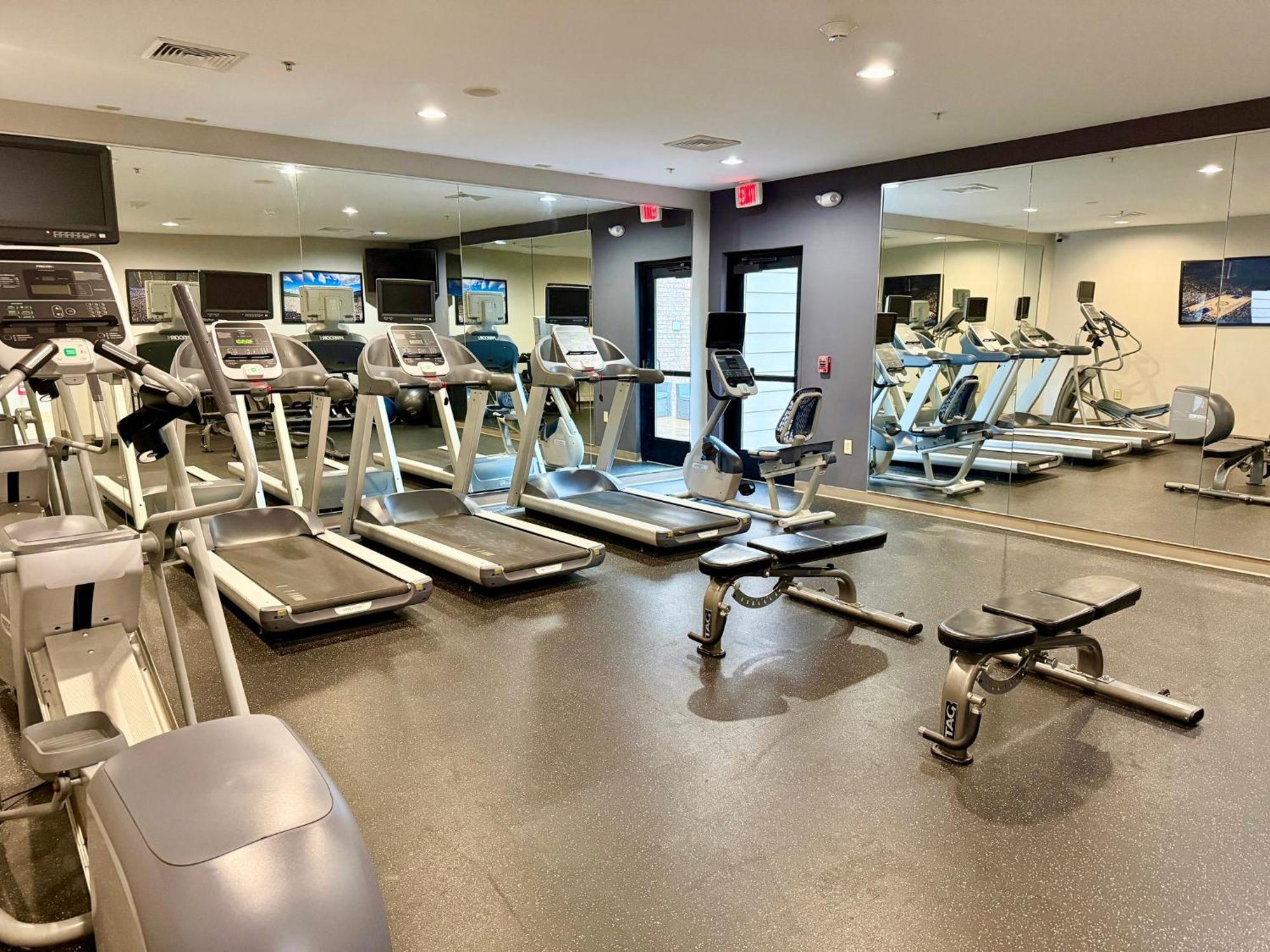 Staybridge Suites Milwaukee West-Oconomowoc By Ihg Luaran gambar