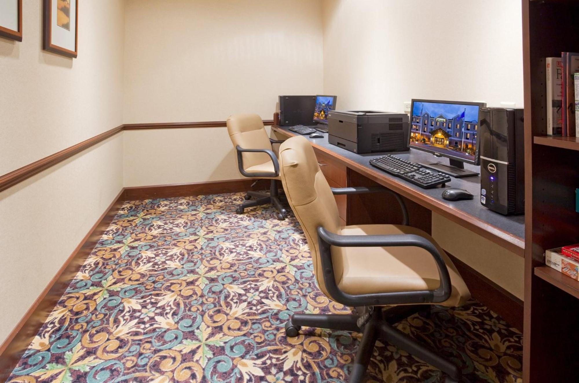 Staybridge Suites Milwaukee West-Oconomowoc By Ihg Luaran gambar